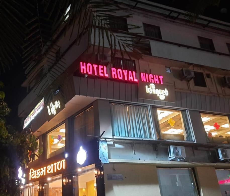Hotel Royal Night Ахмедабад Екстер'єр фото